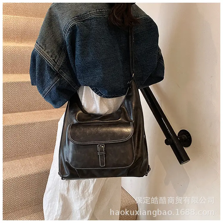Women's Black Leather Commuter Tote Bag with Single Shoulder Crossbody Strap - Image 2
