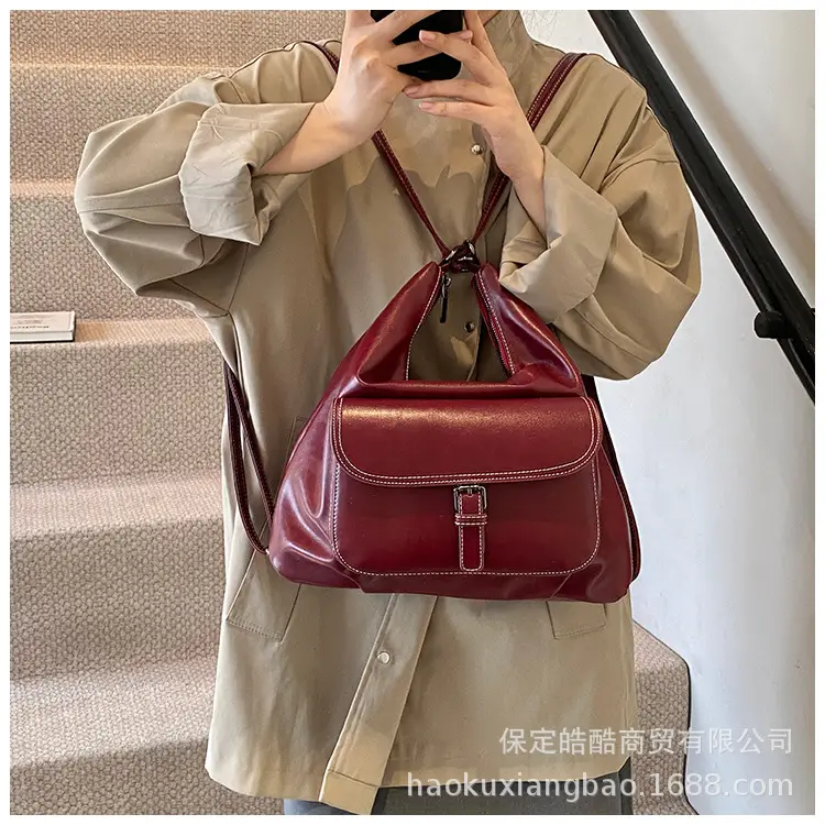 Women's Black Leather Commuter Tote Bag with Single Shoulder Crossbody Strap - Image 4