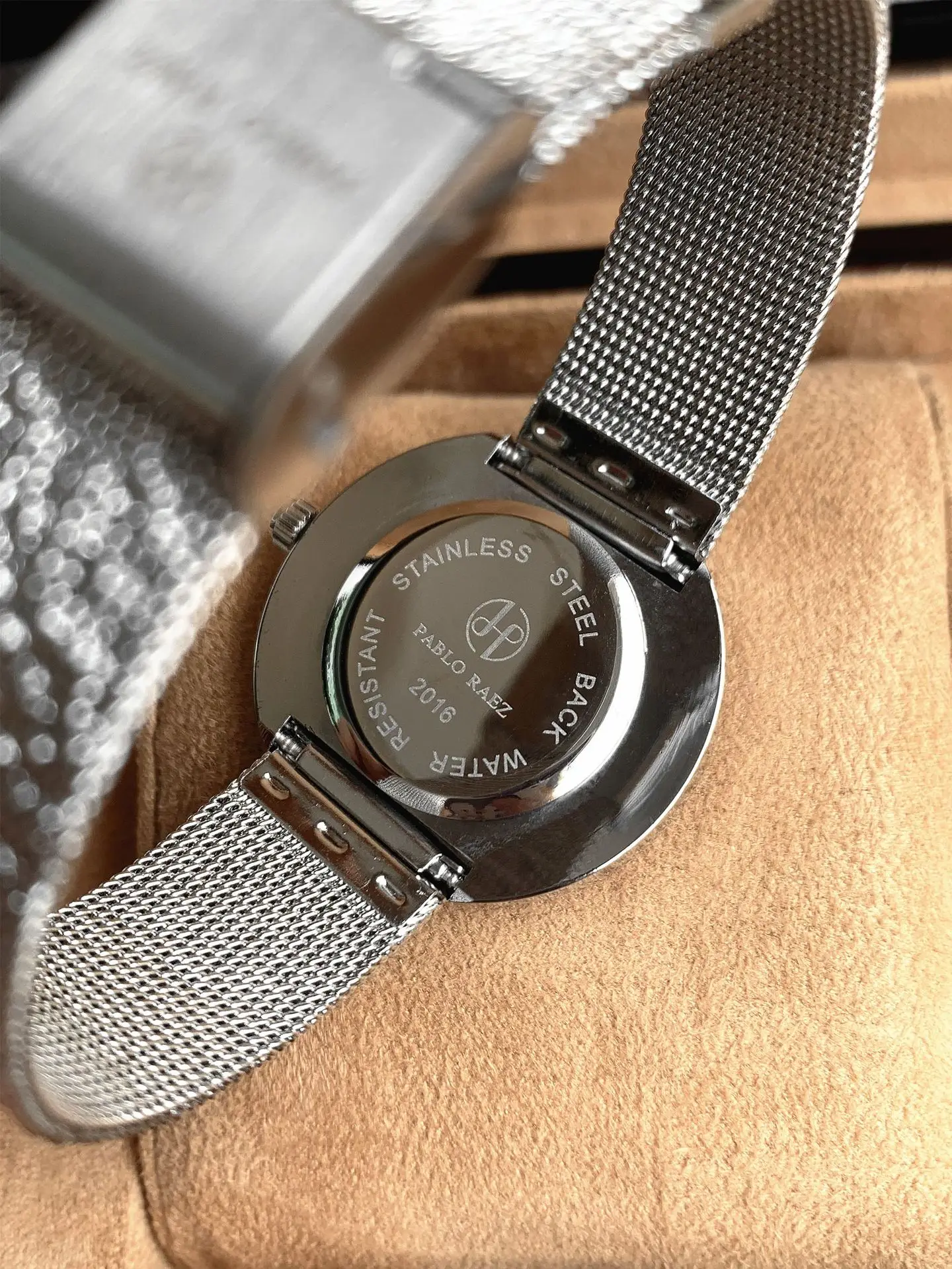 Small Green Quartz Women's Watch with Diamond Band — feature 11