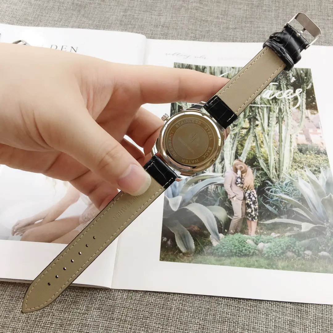 Men's Waterproof Quartz Watch with Brown Leather Strap — feature 12