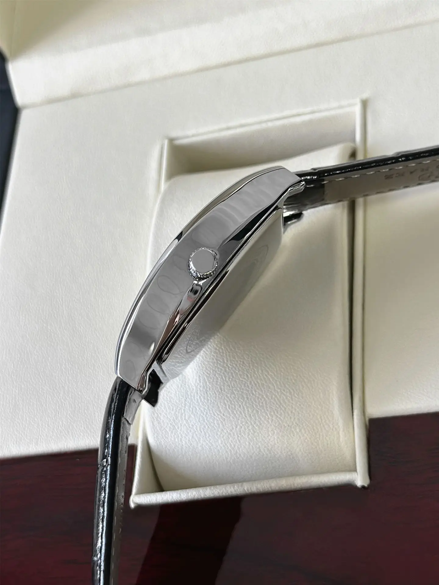 Men's Stainless Steel Swiss Watch with Roman Numeral — feature 13