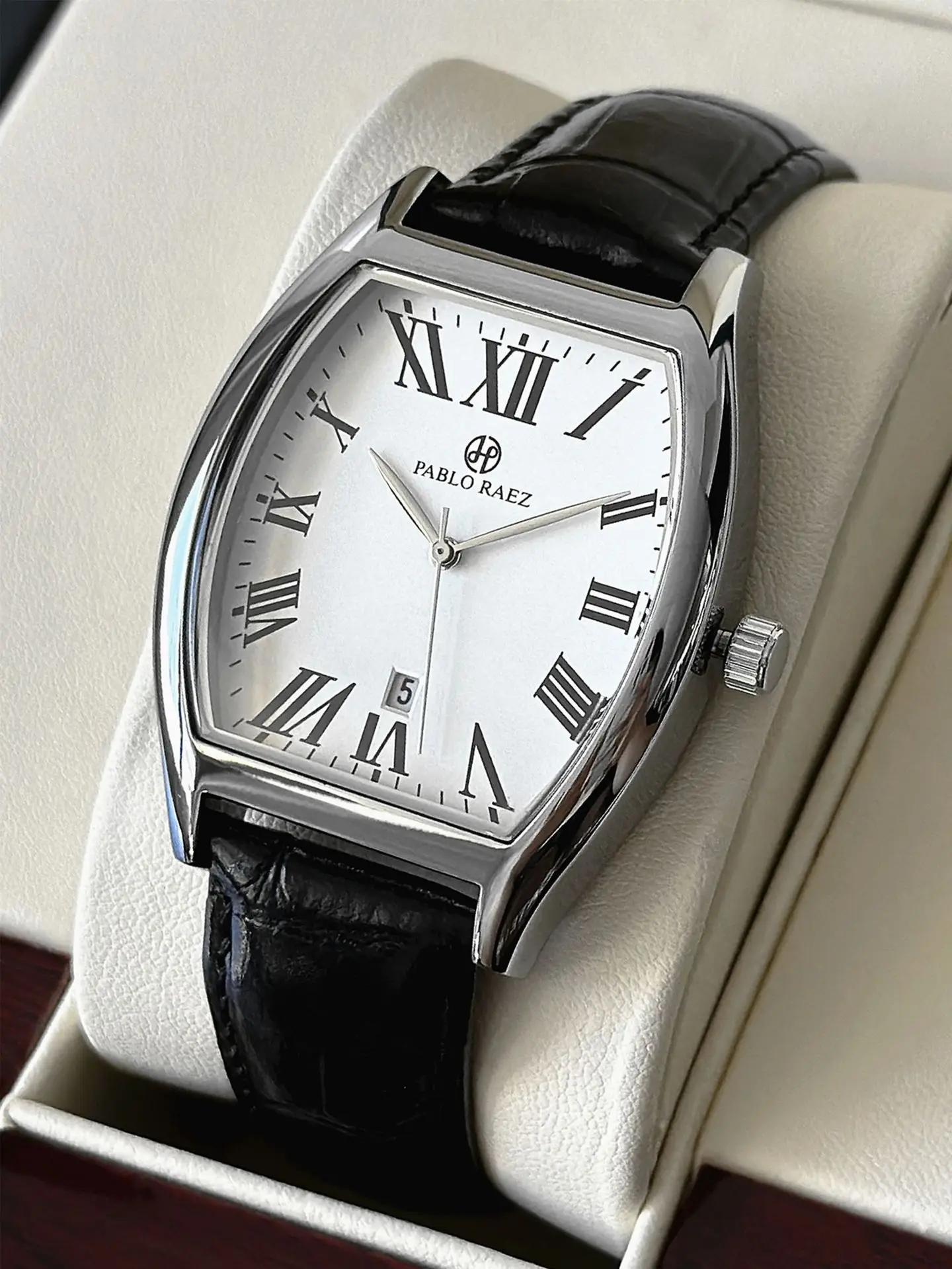Men's Stainless Steel Swiss Watch with Roman Numeral — feature 16