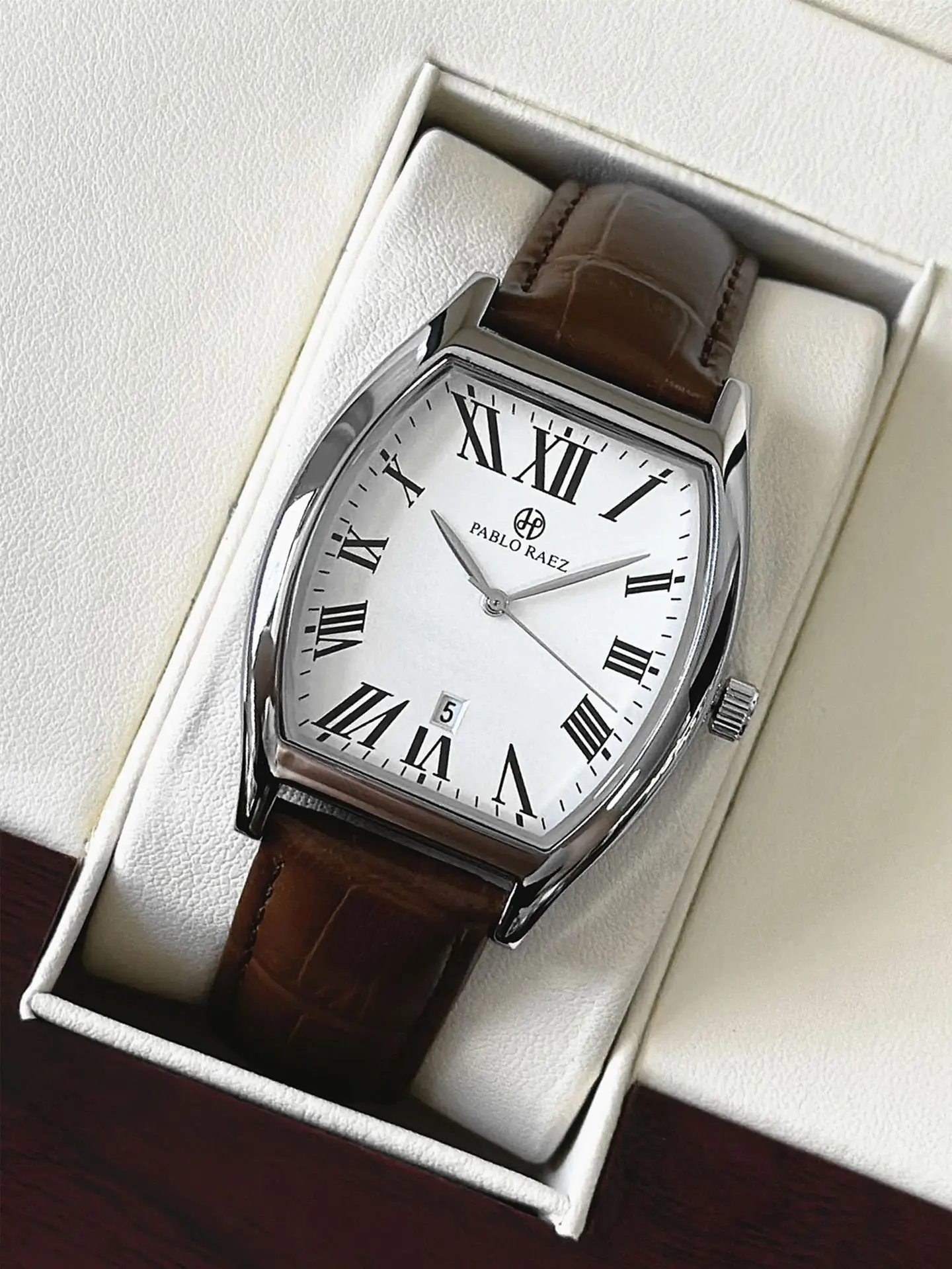 Men's Stainless Steel Swiss Watch with Roman Numeral — feature 22