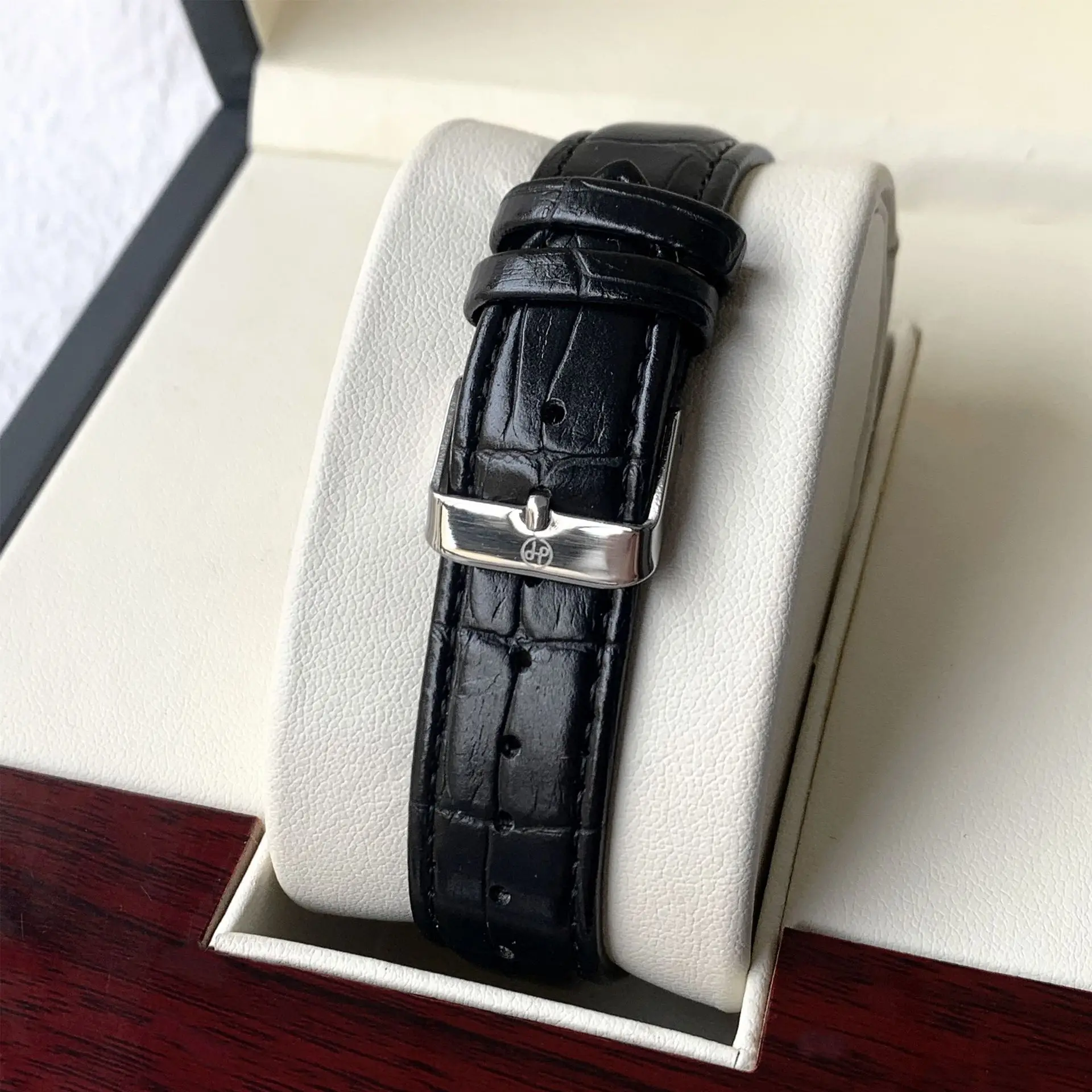 Men's Brown Leather Strap Quartz Watch with Luminous Dial