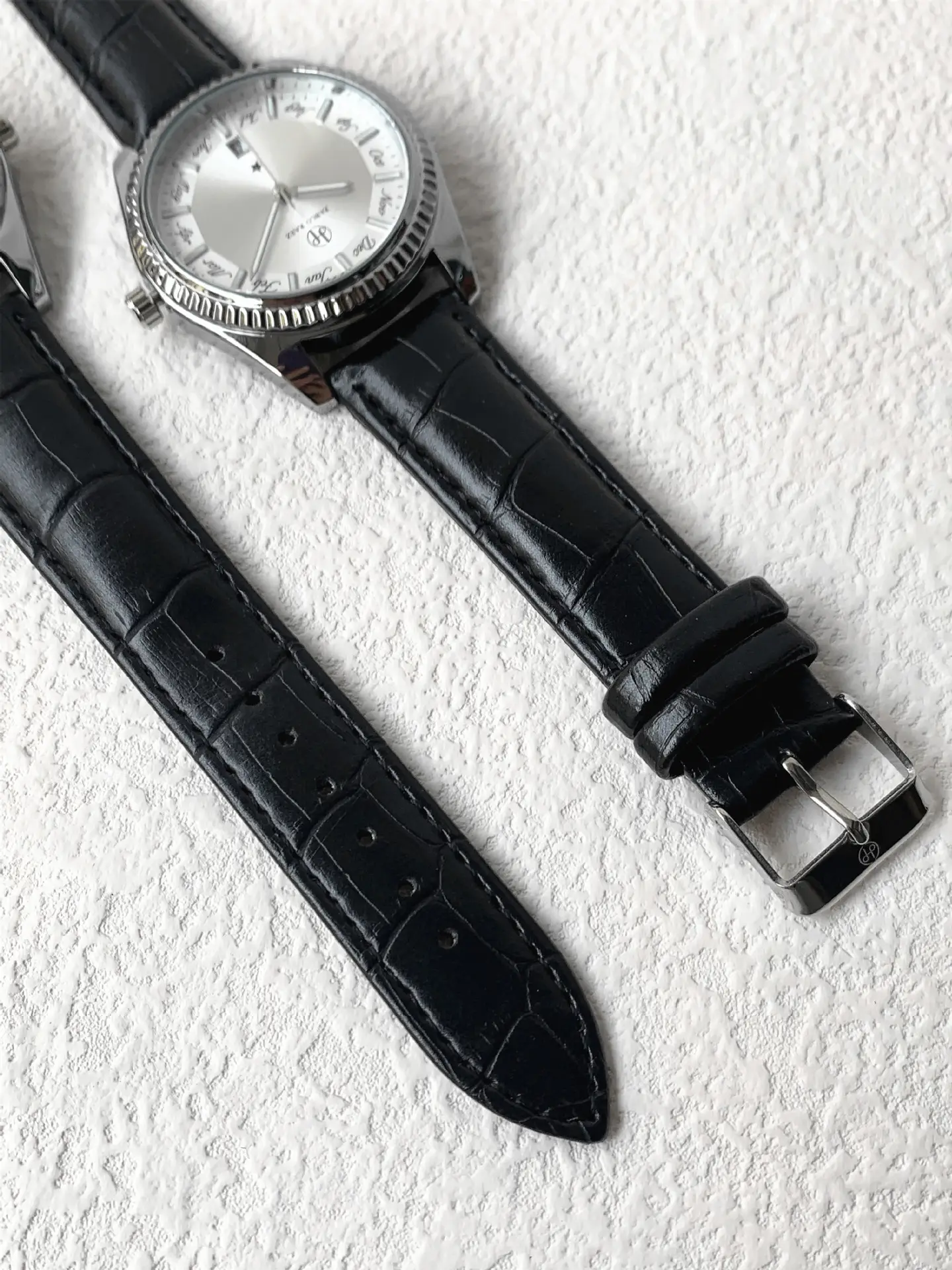Men's Brown Leather Strap Quartz Watch with Luminous Dial — feature 15