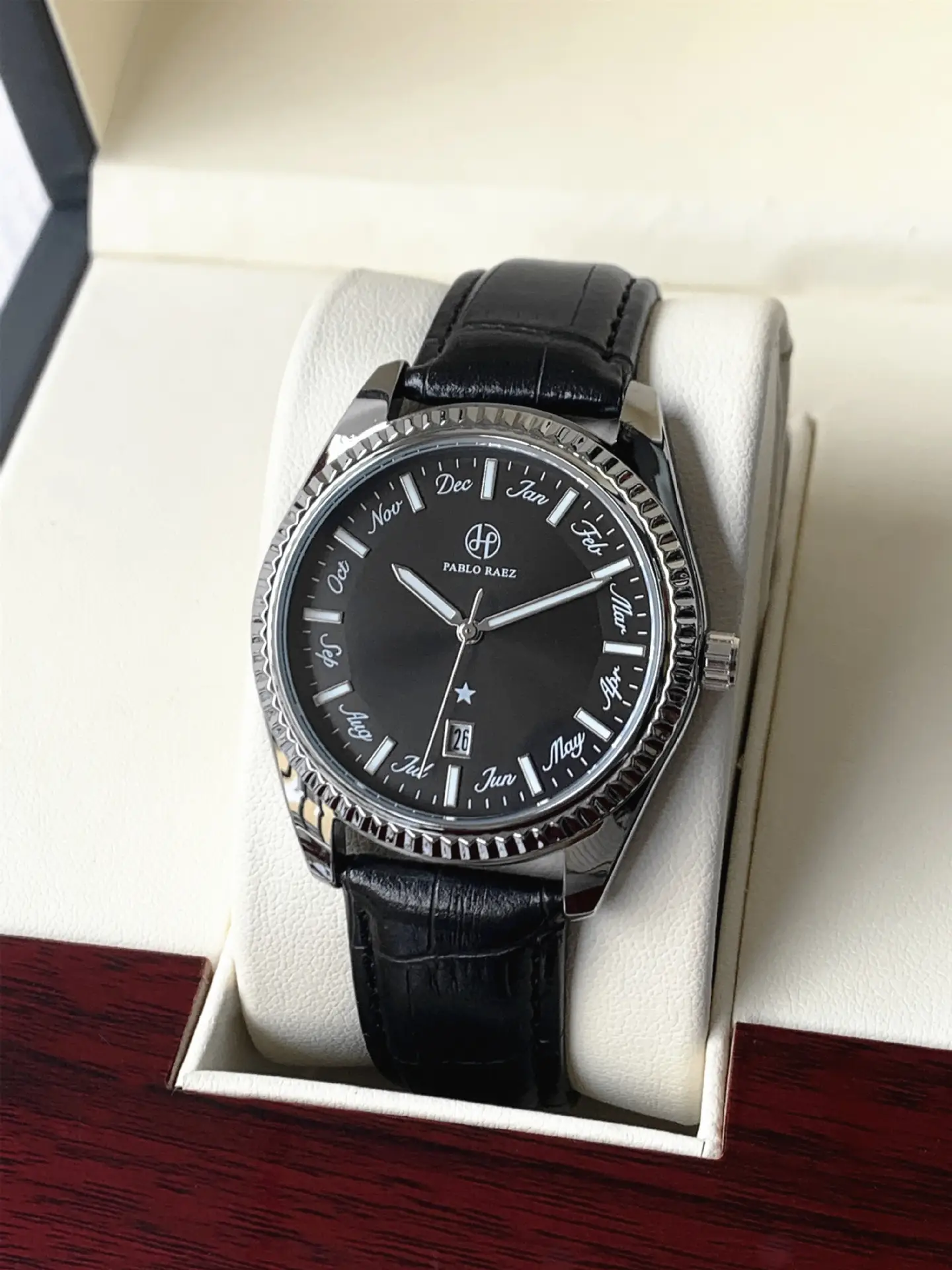 Men's Brown Leather Strap Quartz Watch with Luminous Dial — feature 22