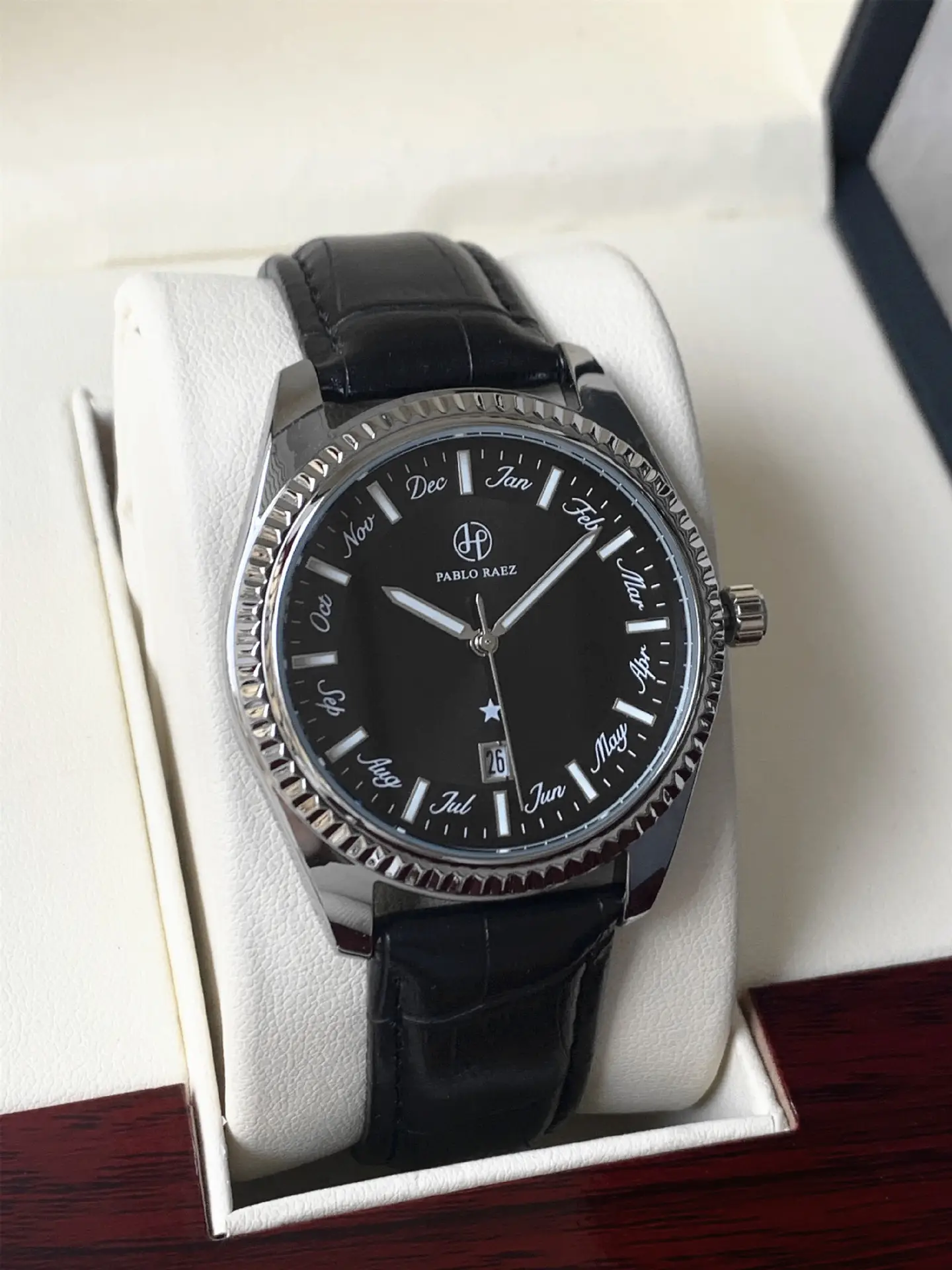 Men's Brown Leather Strap Quartz Watch with Luminous Dial — feature 24