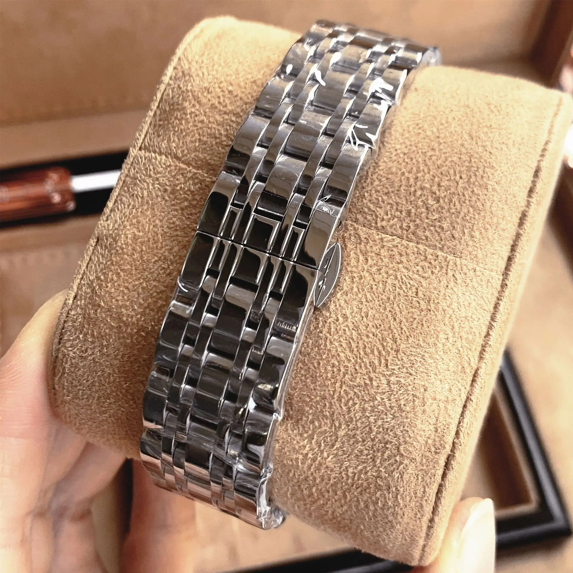 Men's Stainless Steel Quartz Watch with Back Label