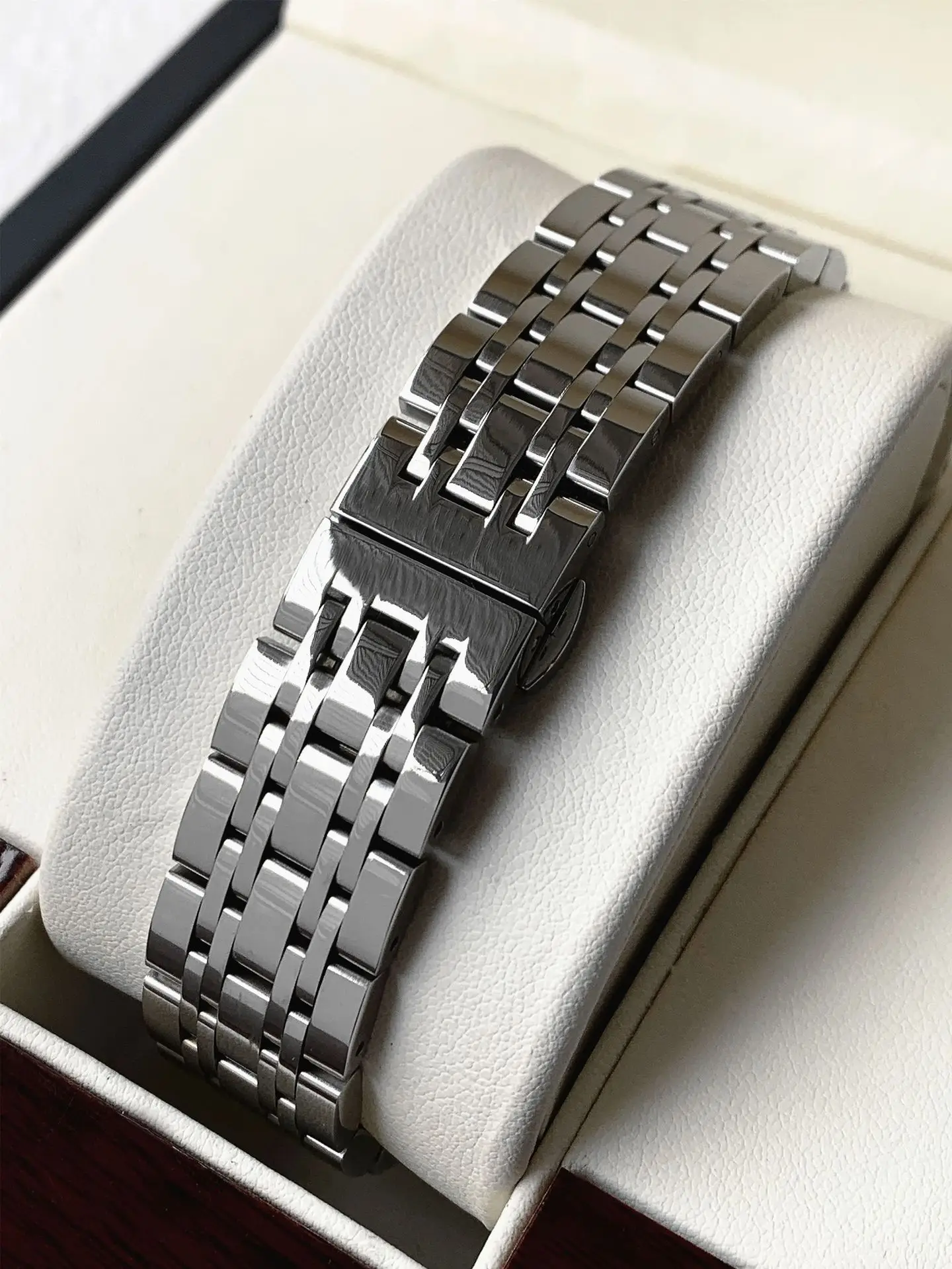 Men's Stainless Steel Quartz Watch with Day/Past Day Function — feature 10