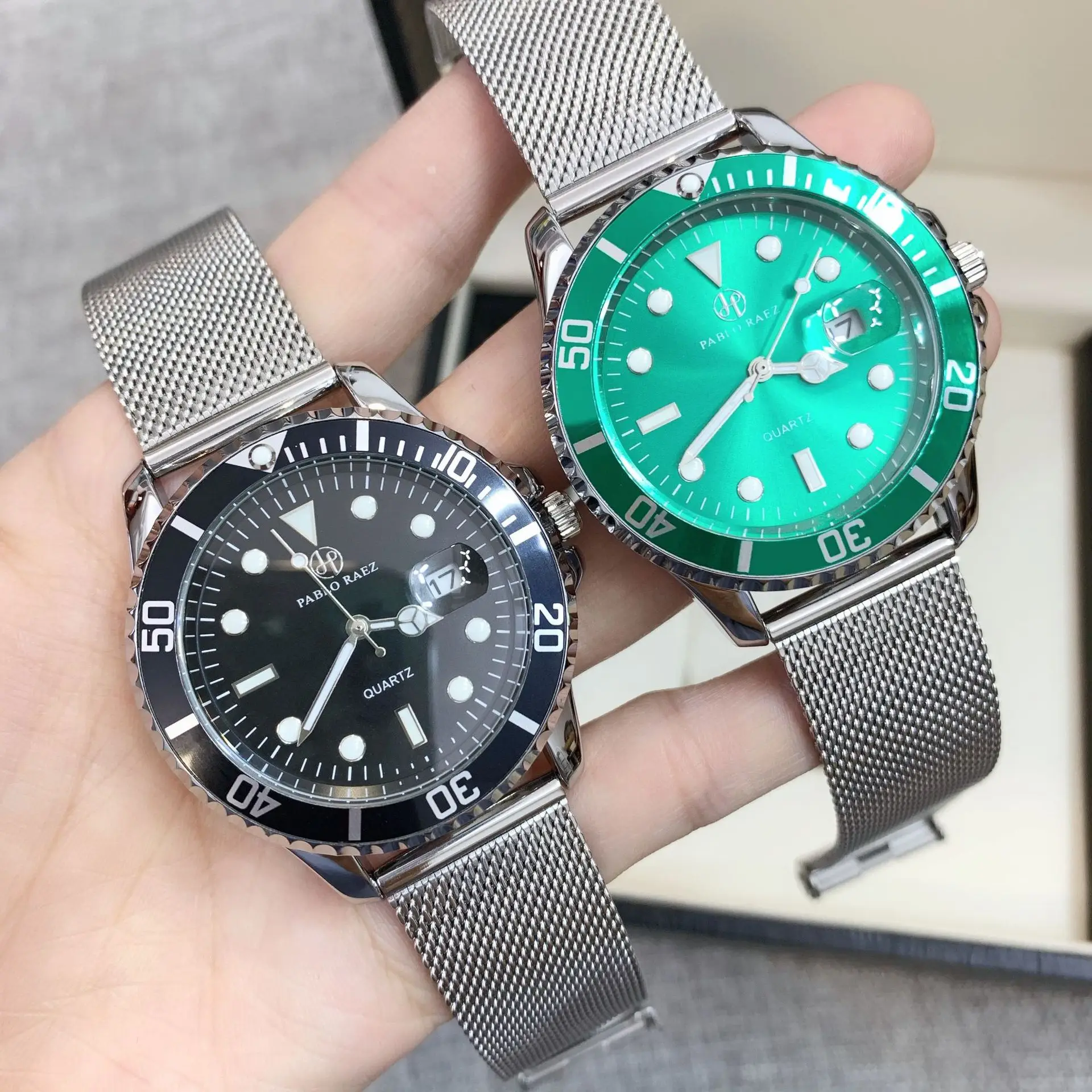 Men's Black Leather Belt Watch with Green Dial & Quartz Movement — feature 25