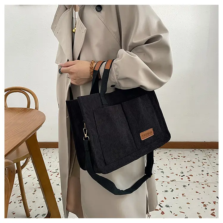 Women's Large Capacity Velvet Shoulder Crossbody Bag — feature 10