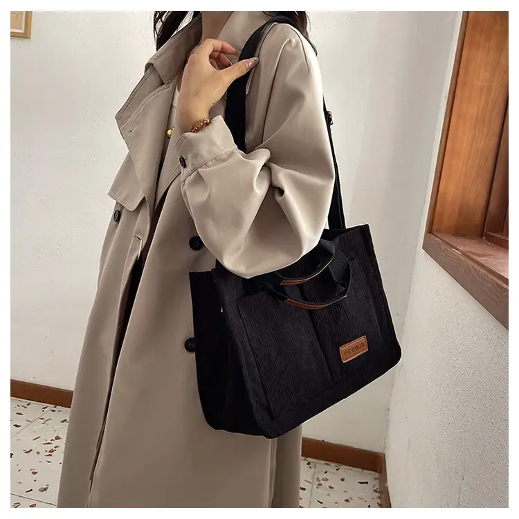 Women's Large Capacity Velvet Shoulder Crossbody Bag — feature 11