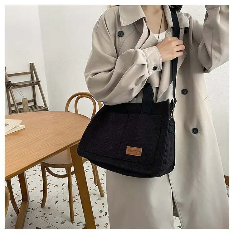 Women's Large Capacity Velvet Shoulder Crossbody Bag — feature 12