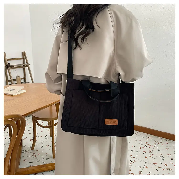 Women's Large Capacity Velvet Shoulder Crossbody Bag — feature 13