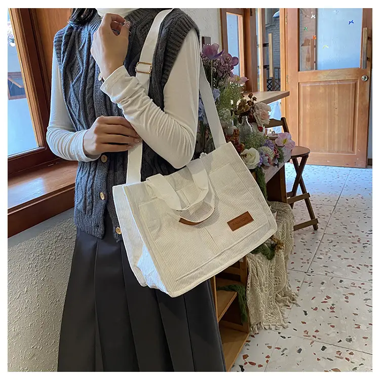 Women's Large Capacity Velvet Shoulder Crossbody Bag — feature 7