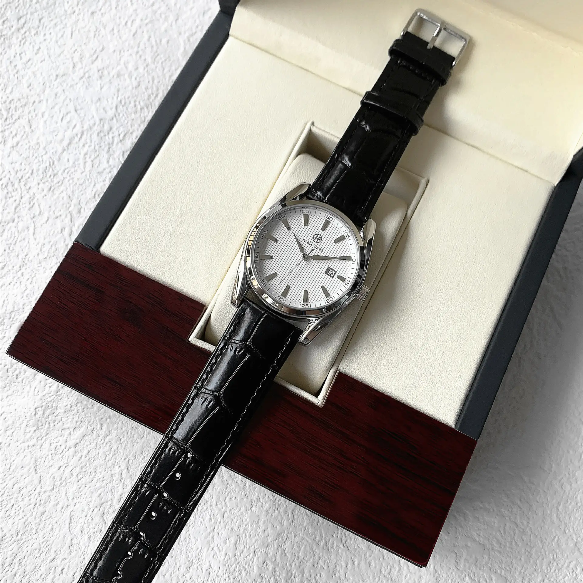 Men's Waterproof Quartz Watch with Stainless Steel Case