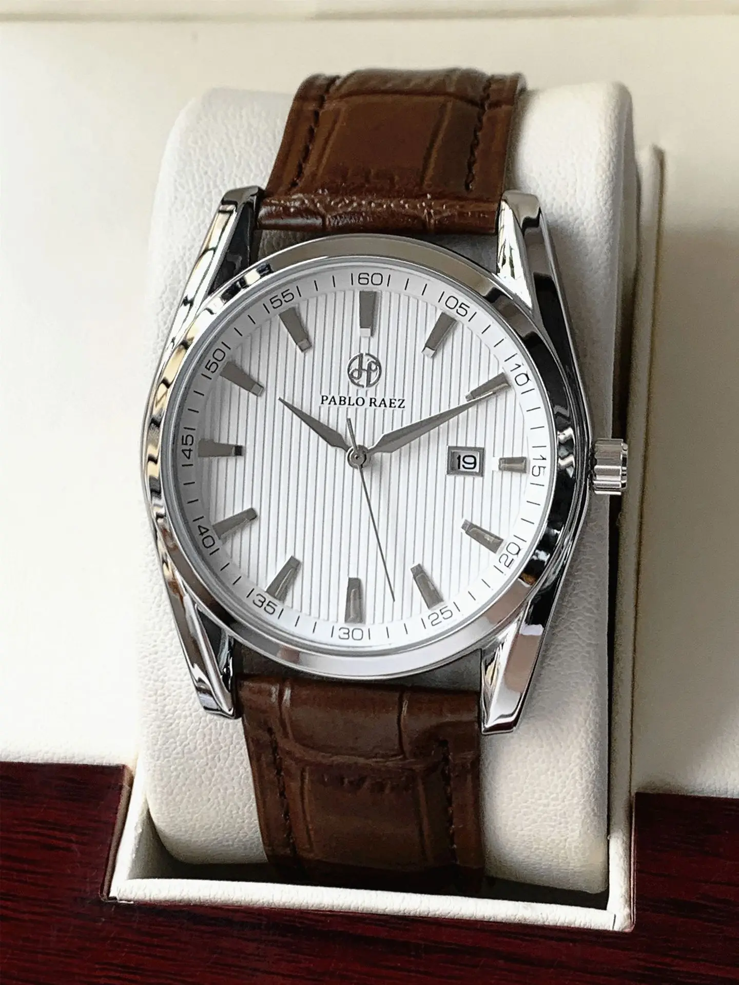 Men's Waterproof Quartz Watch with Stainless Steel Case