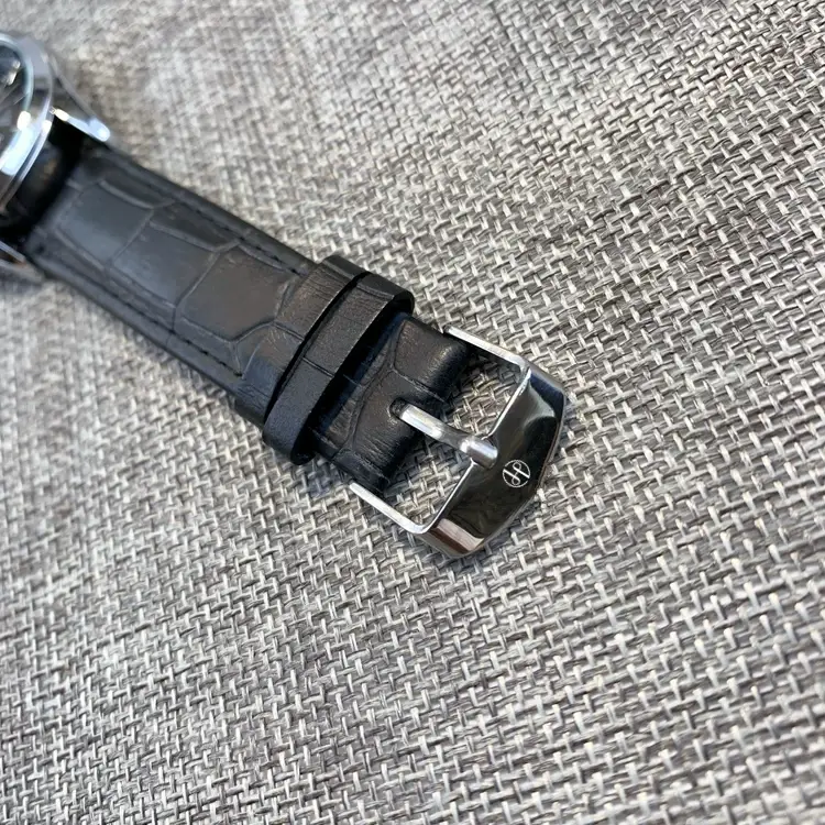 Men's Quartz Watch with Calendar & Leather Strap — feature 9