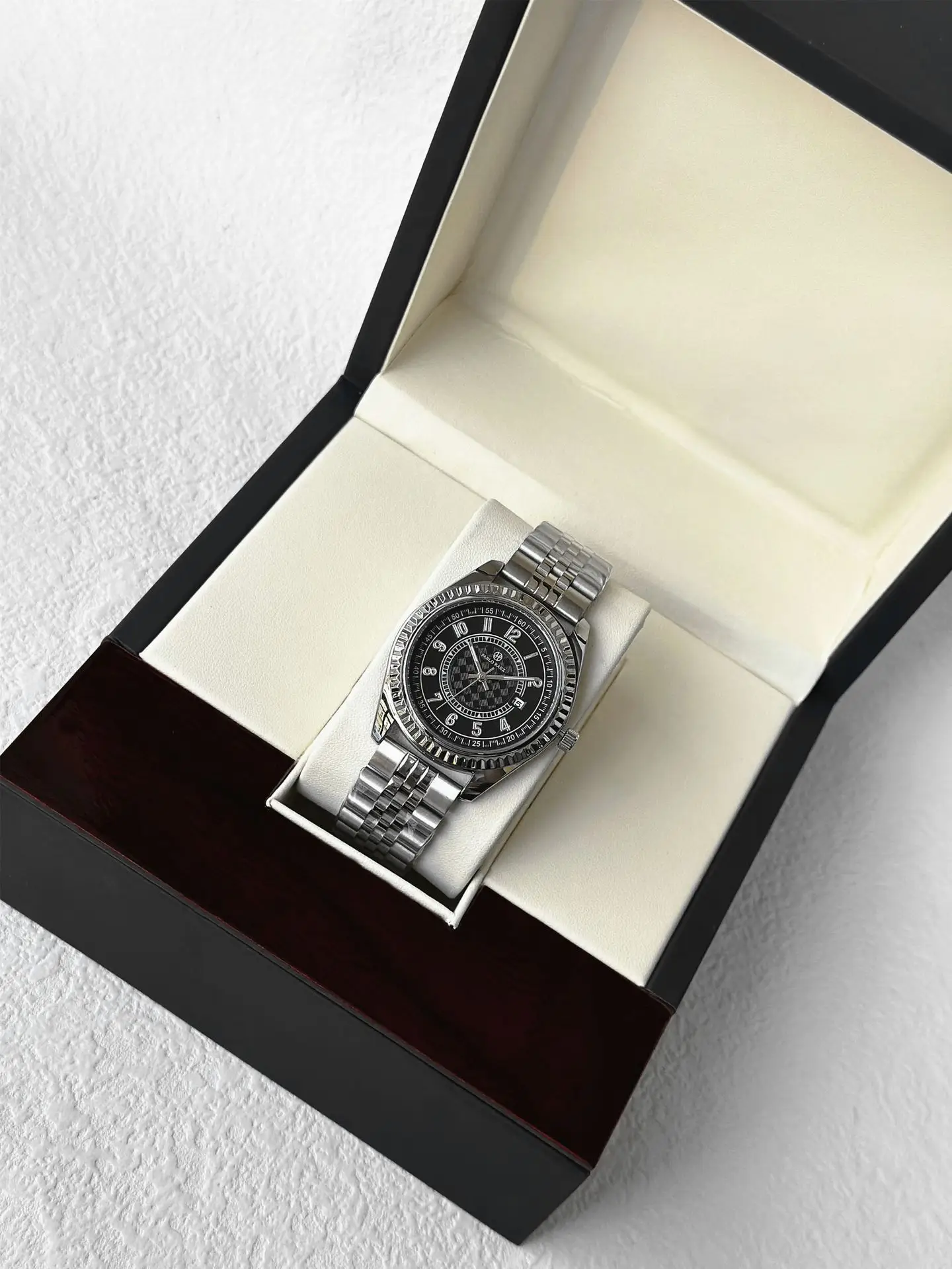 Men's Stainless Steel Calendar Watch with Luminous Dial — feature 16