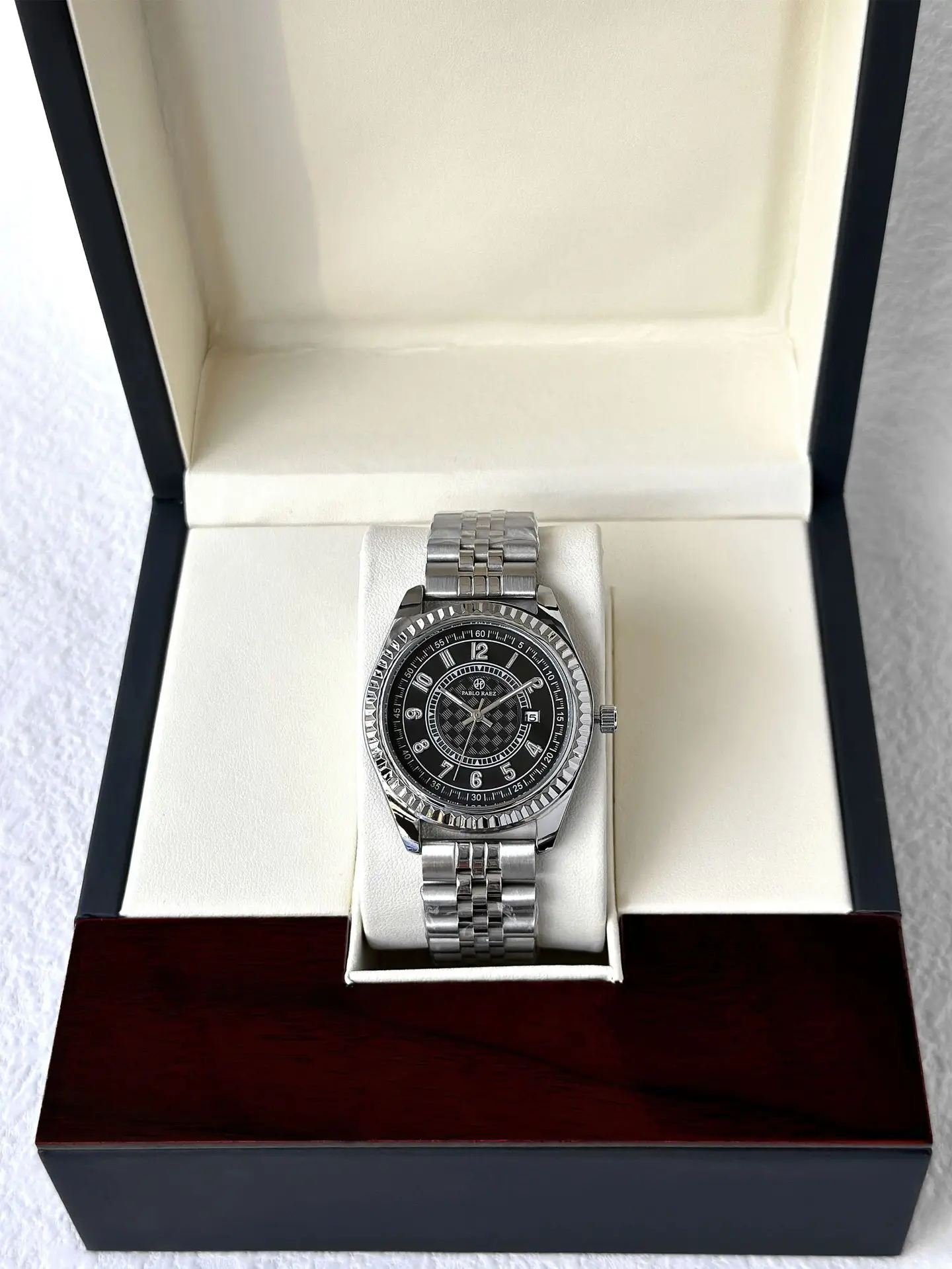 Men's Stainless Steel Calendar Watch with Luminous Dial — feature 17