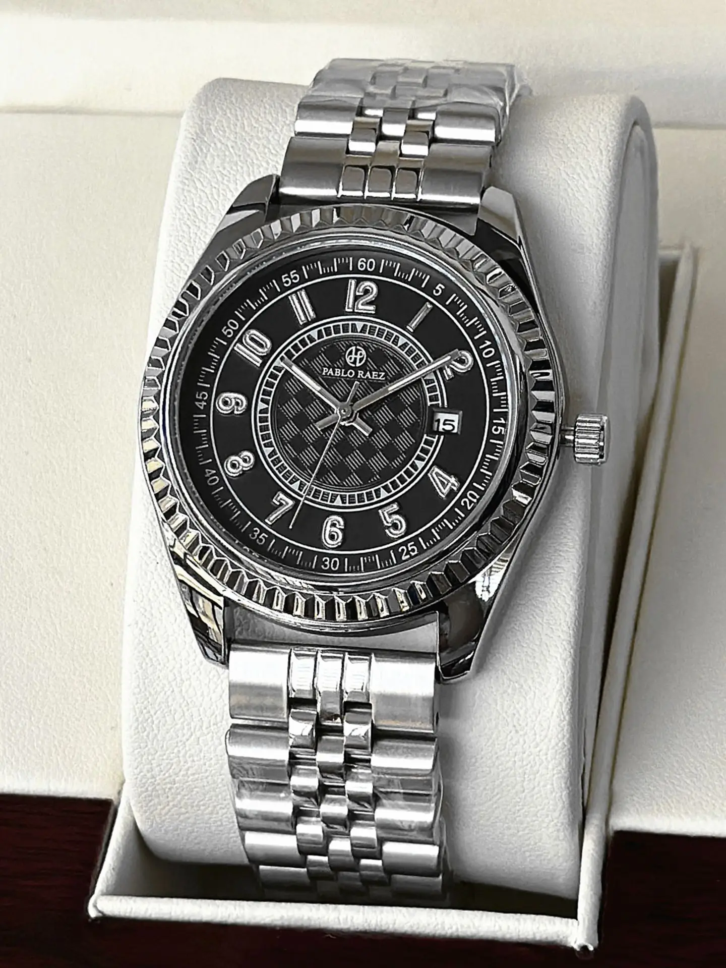 Men's Stainless Steel Calendar Watch with Luminous Dial — feature 7