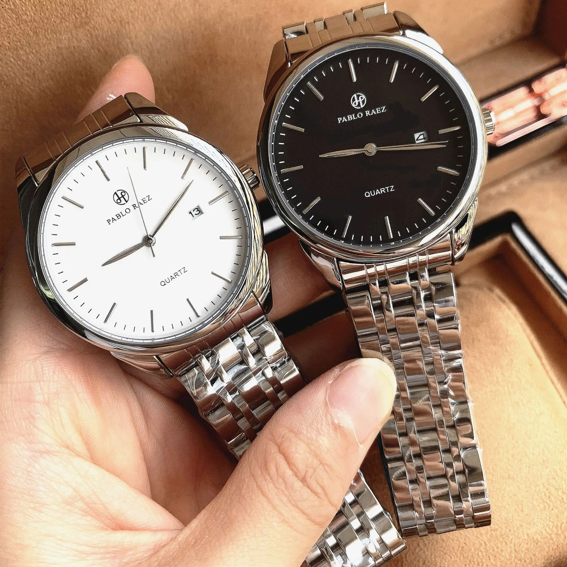 Men's Stainless Steel Quartz Watch with Chain Strap — feature 18