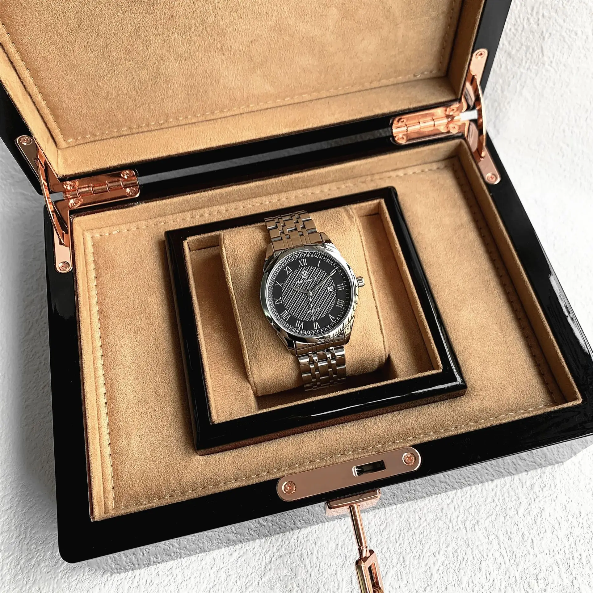 Men's Stainless Steel Quartz Watch with Chain Strap — feature 6