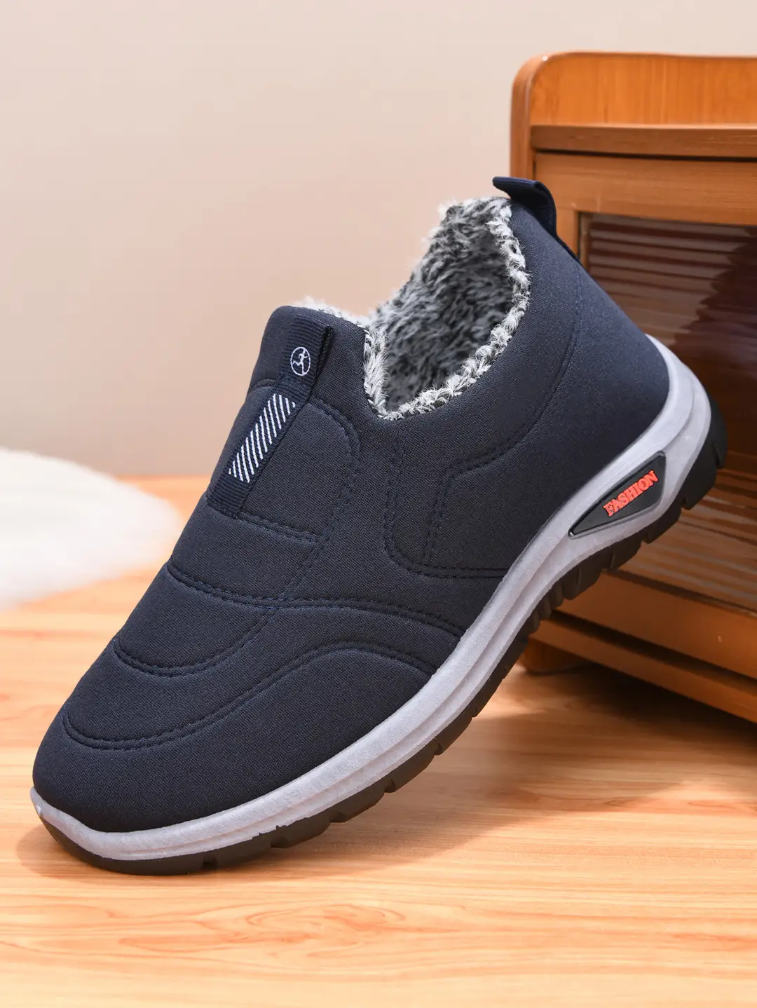 Winter women's cotton shoes middle-aged and elderly fleece-lined thickened mountaineering bottom warm cotton shoes one pedal flat snow boots wholesale - Image 2