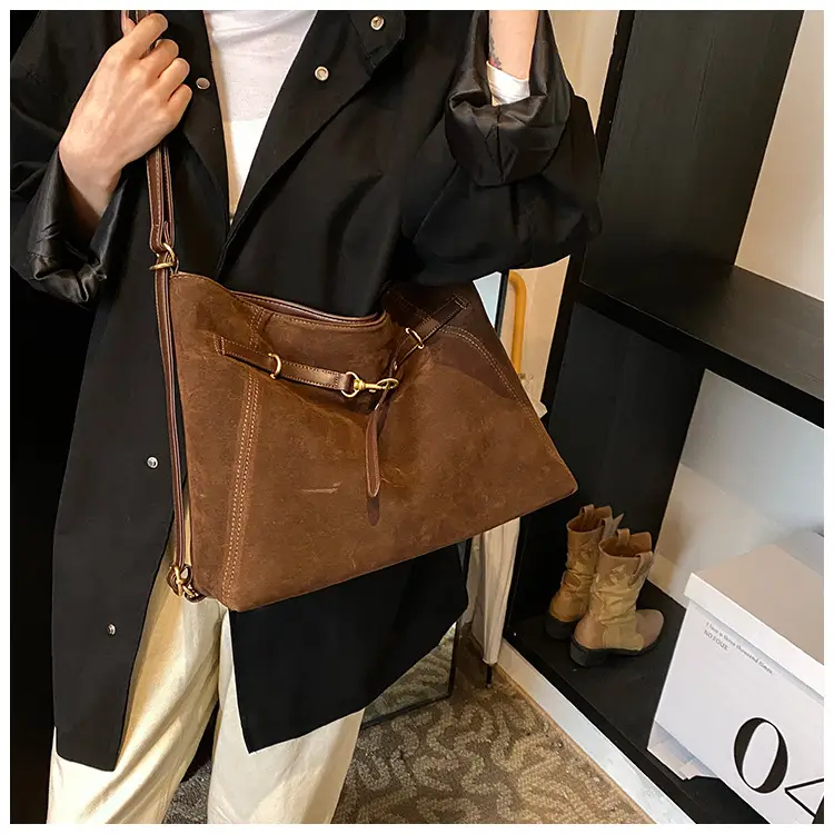 Brown Leather Shoulder Tote Bag for Women 2024 — feature 7