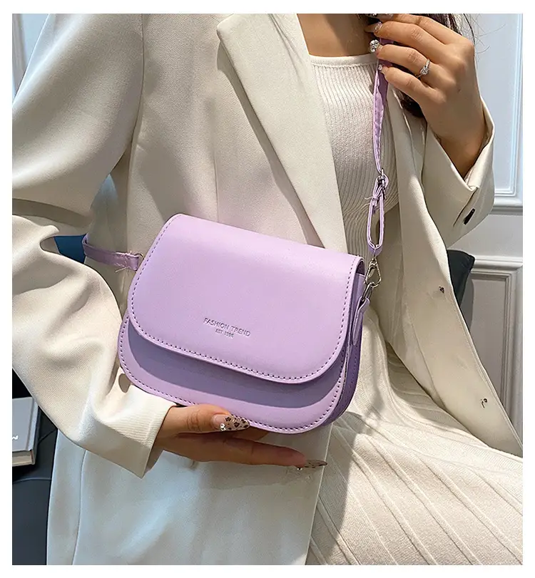 2024 Korean Black Crossbody Shoulder Bag for Women — feature 1