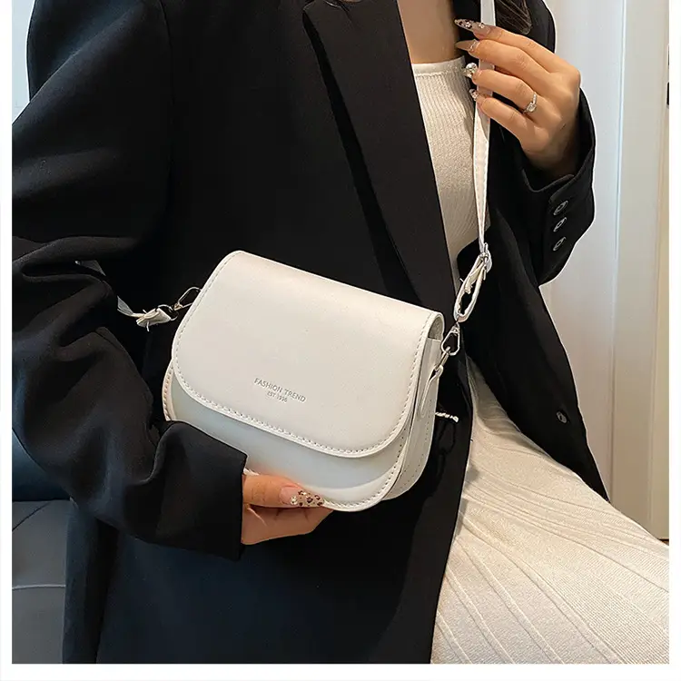 2024 Korean Black Crossbody Shoulder Bag for Women — feature 18