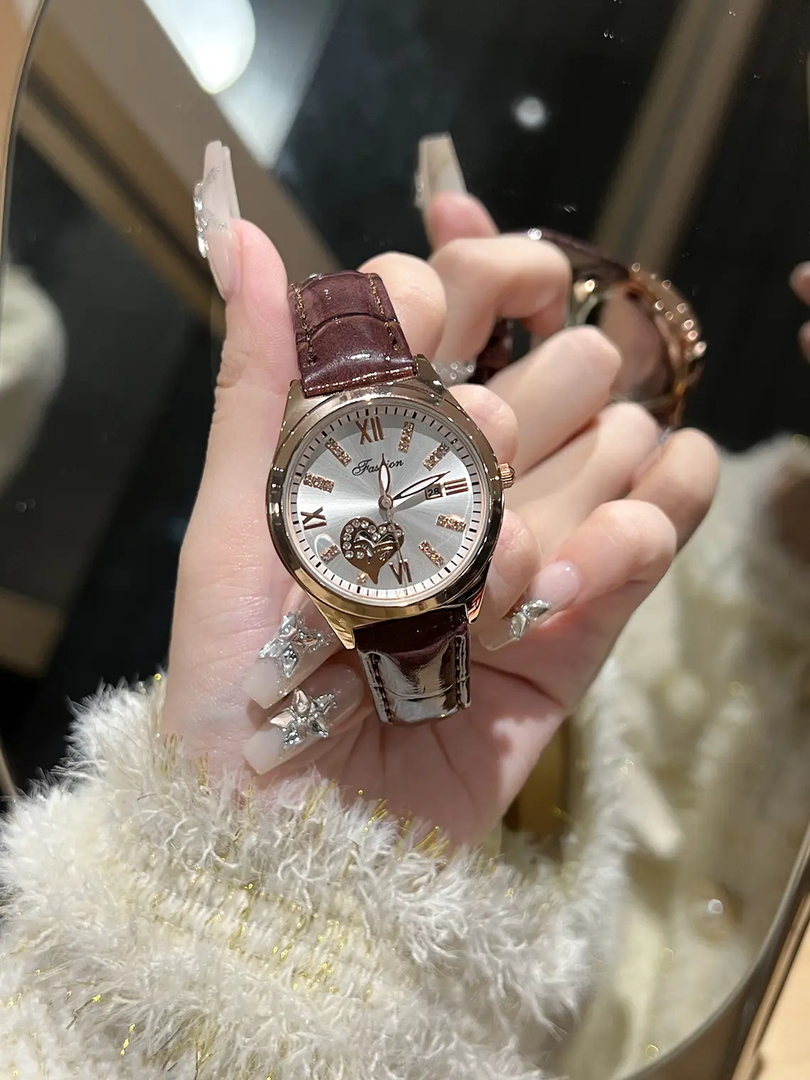 Women's Love Heart Peach Watch Quartz Waterproof — feature 4