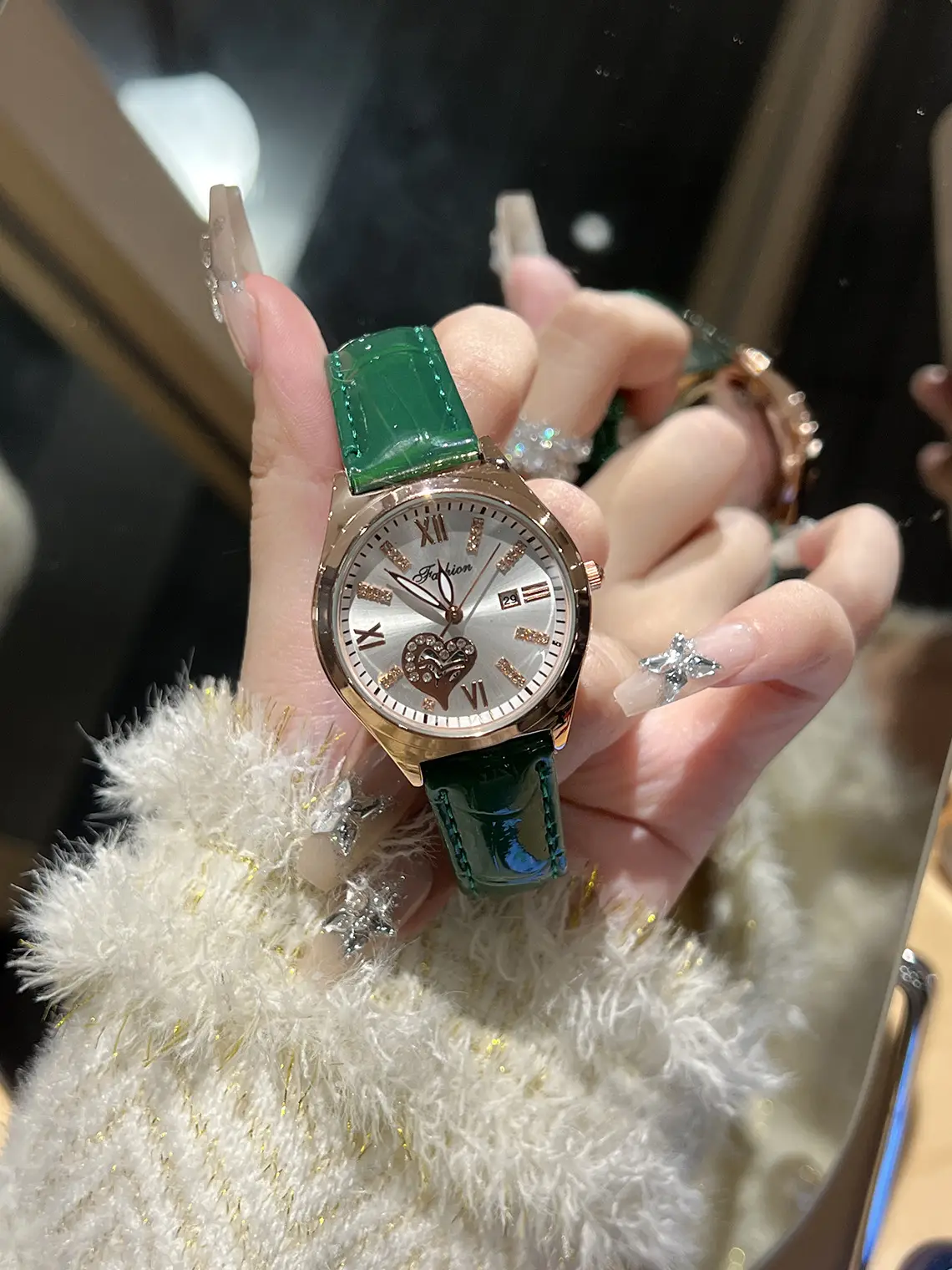 Women's Love Heart Peach Watch Quartz Waterproof — feature 8