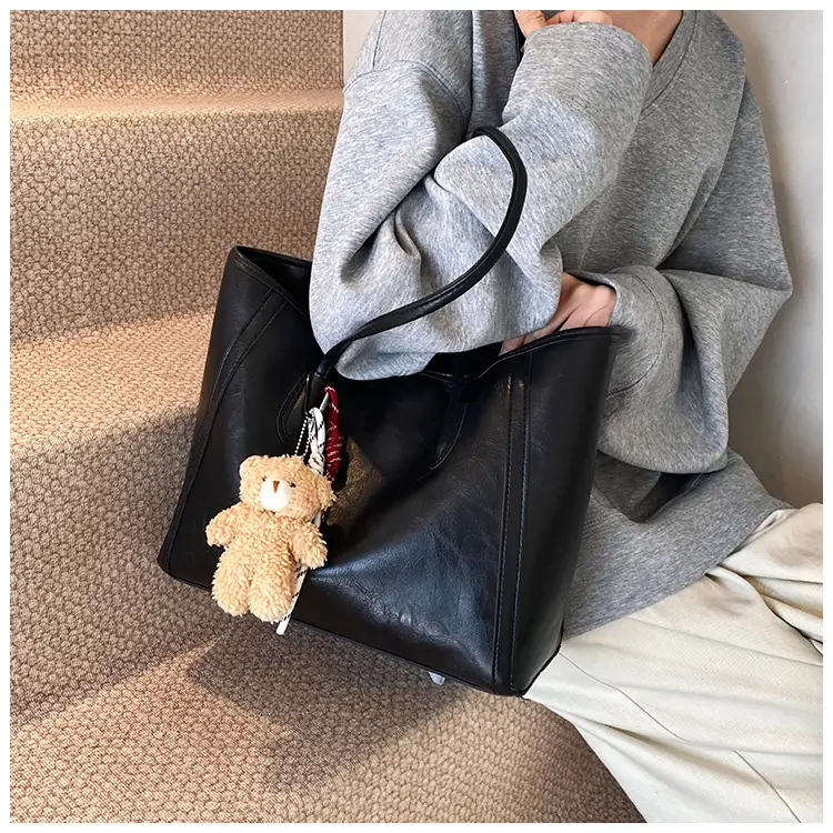 Textured Korean Style Shoulder Bag Beige 2024 — feature 8
