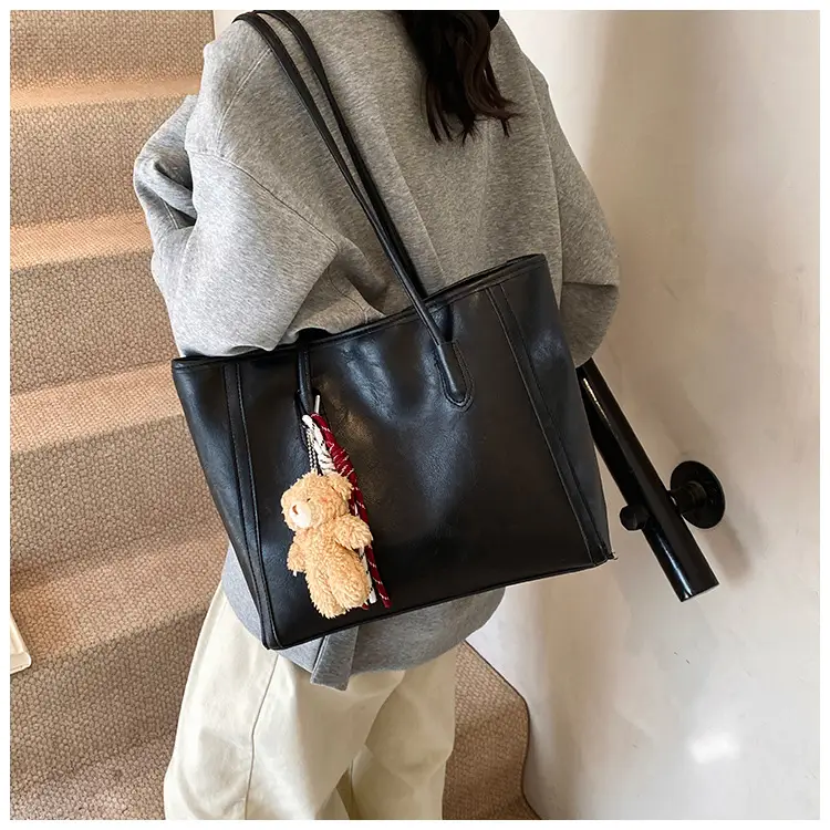 Textured Korean Style Shoulder Bag Beige 2024 — feature 9