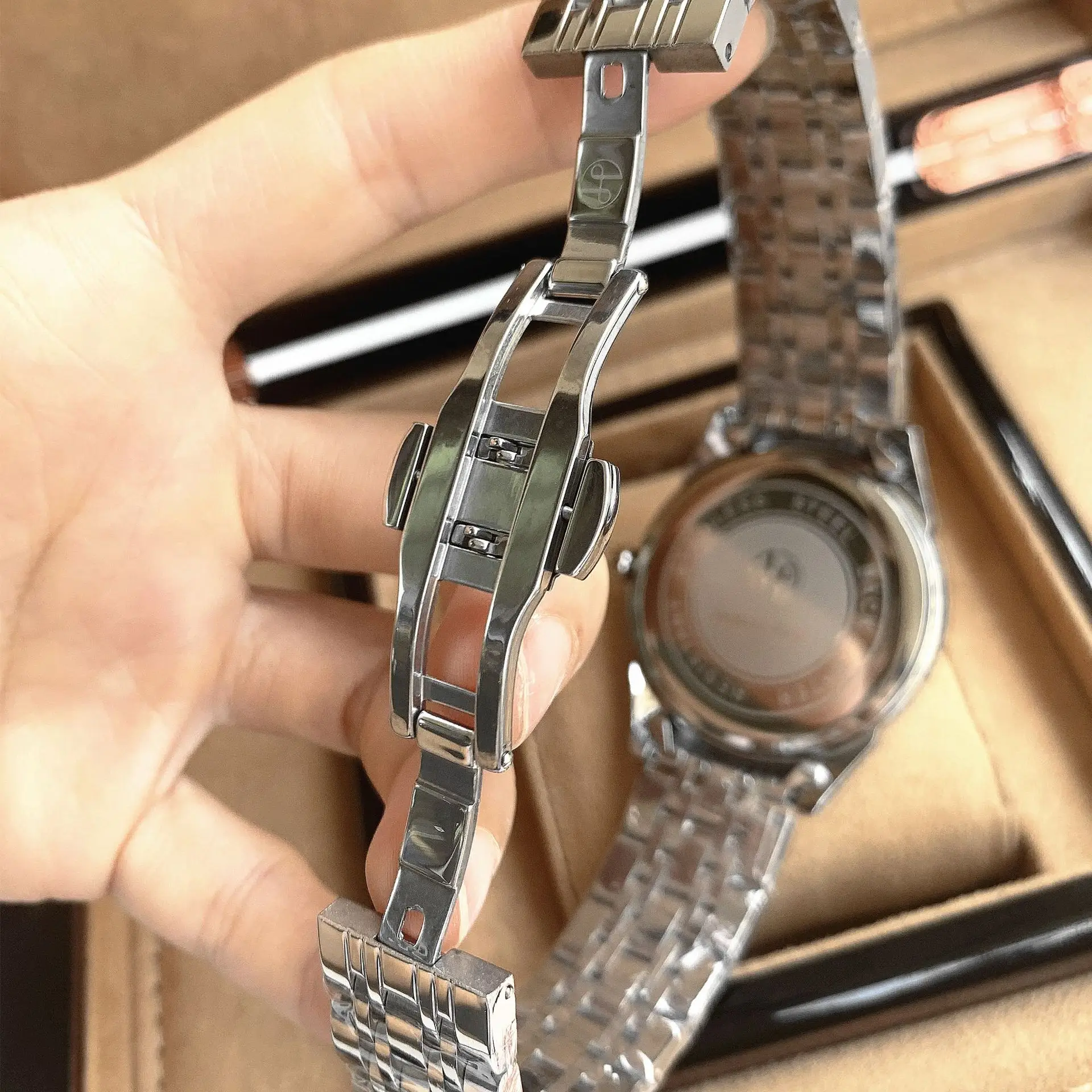 Men's Simple Quartz Watch with Brown Leather Strap