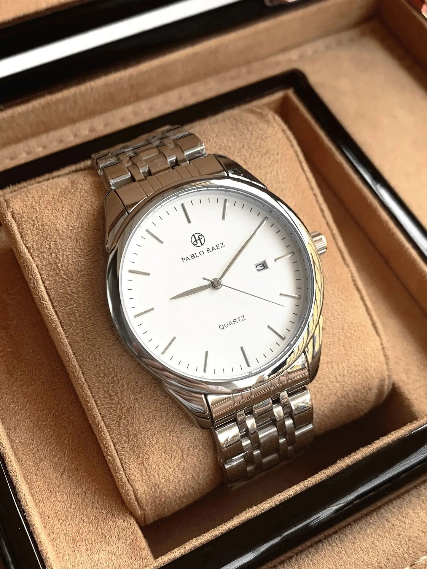 Men's Simple Quartz Watch with Brown Leather Strap — feature 11