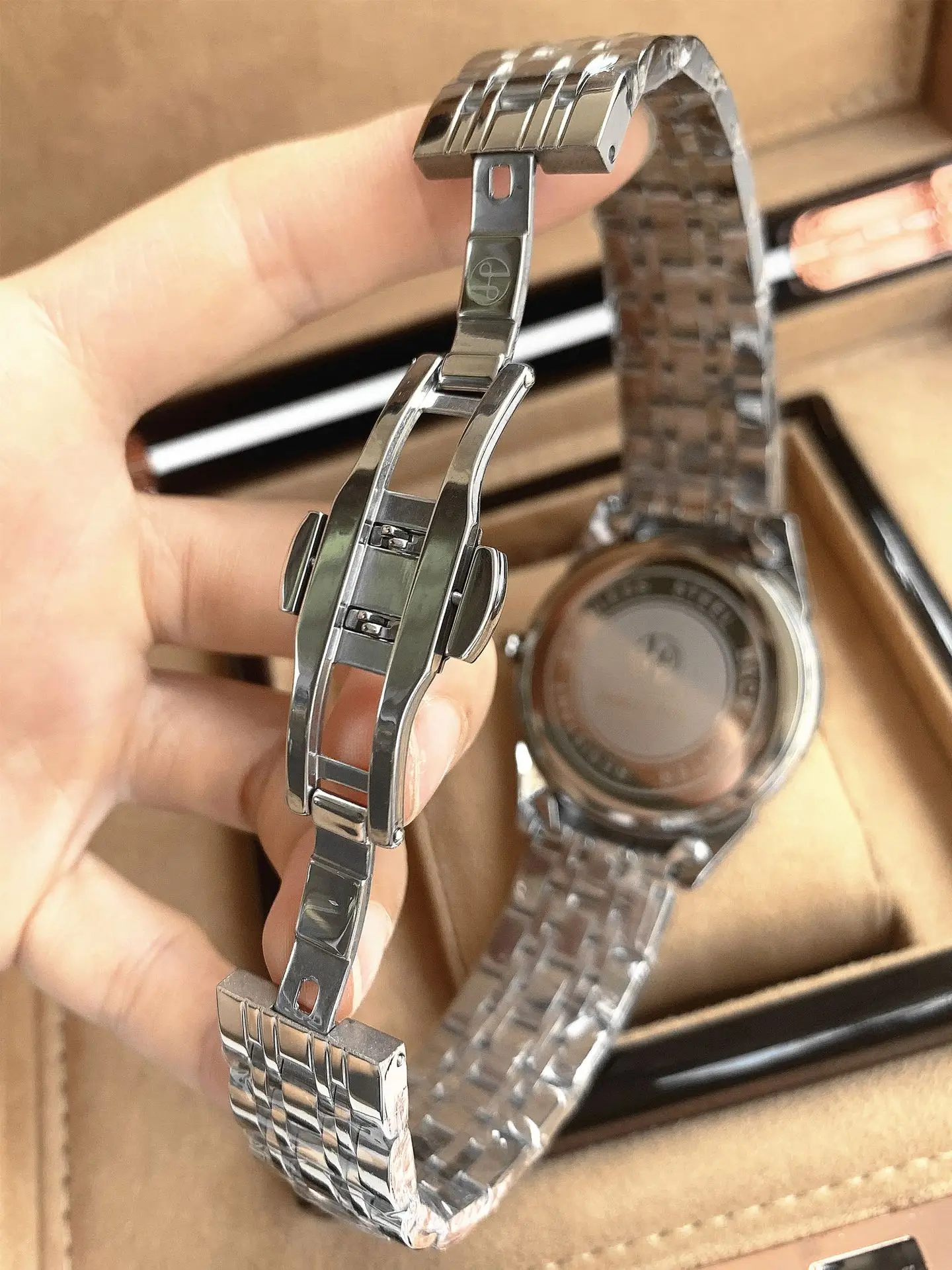 Men's Simple Quartz Watch with Brown Leather Strap — feature 15