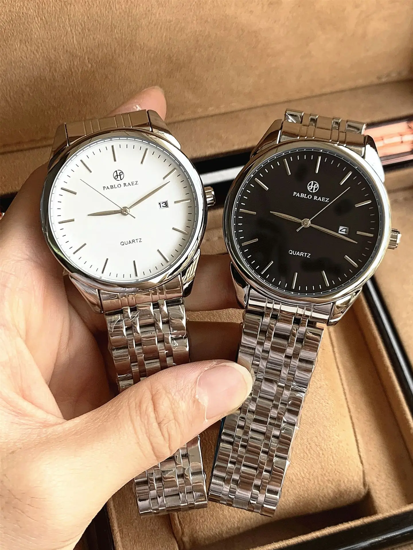 Men's Simple Quartz Watch with Brown Leather Strap — feature 9