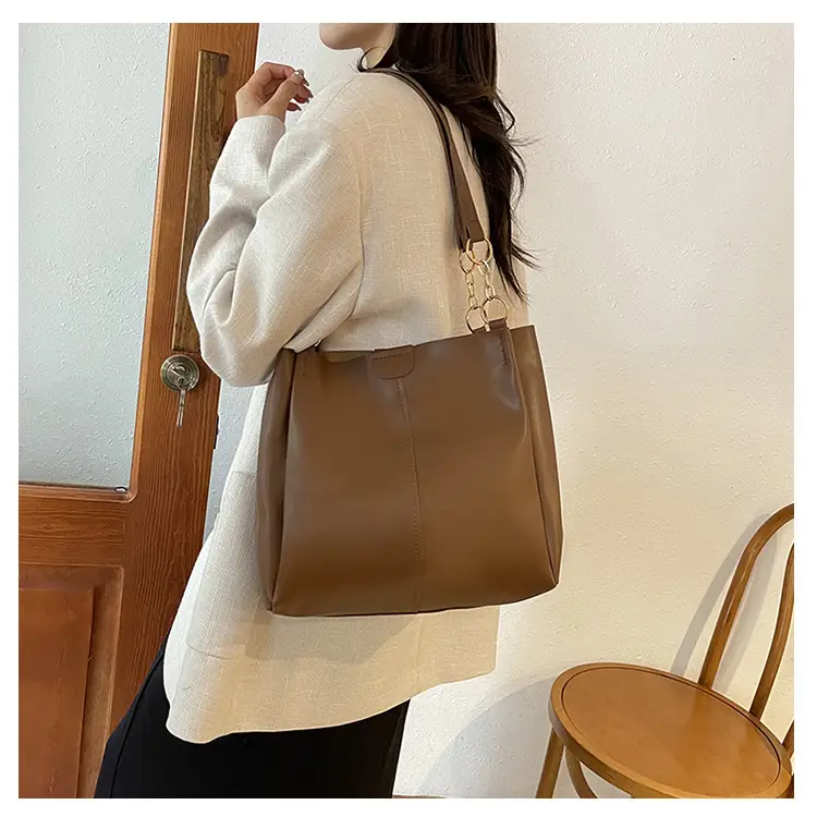 Women's Large Capacity Shoulder Bag Cream Brown — feature 12