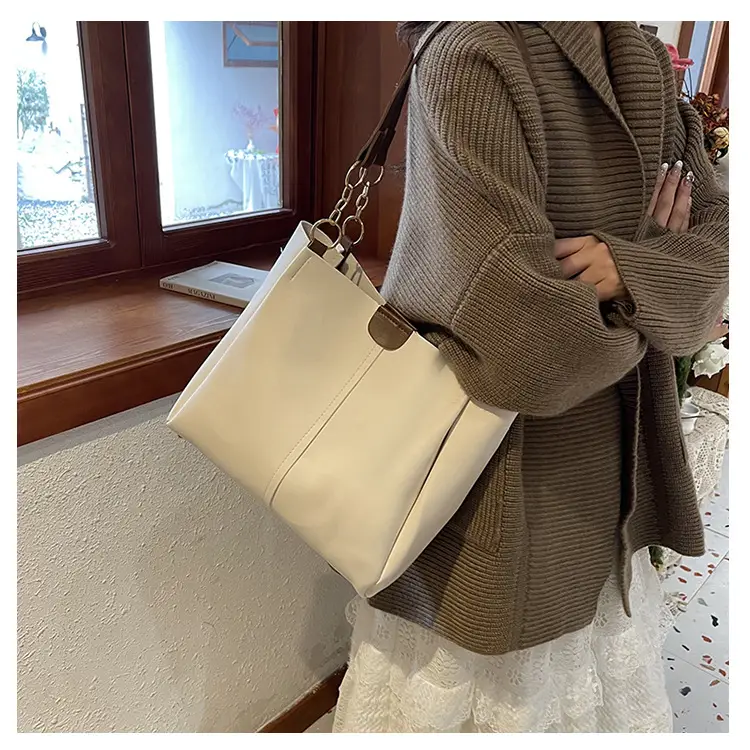 Women's Large Capacity Shoulder Bag Cream Brown — feature 16