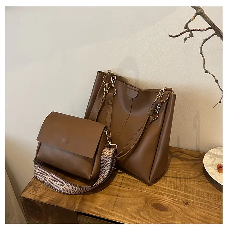 Women's Large Capacity Shoulder Bag Cream Brown — feature 18