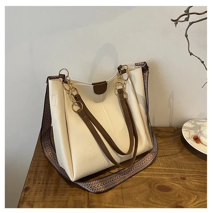 Women's Large Capacity Shoulder Bag Cream Brown — feature 20