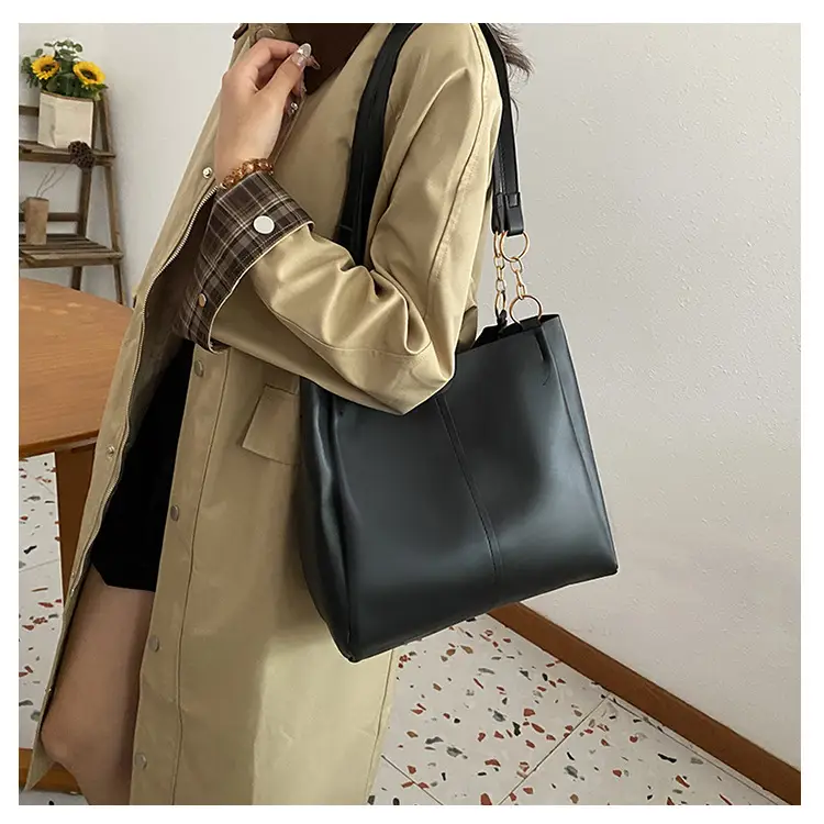 Women's Large Capacity Shoulder Bag Cream Brown — feature 7