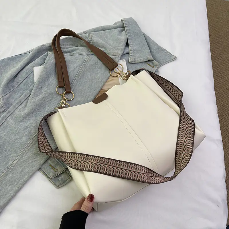 Women's Large Capacity Shoulder Bag Cream Brown