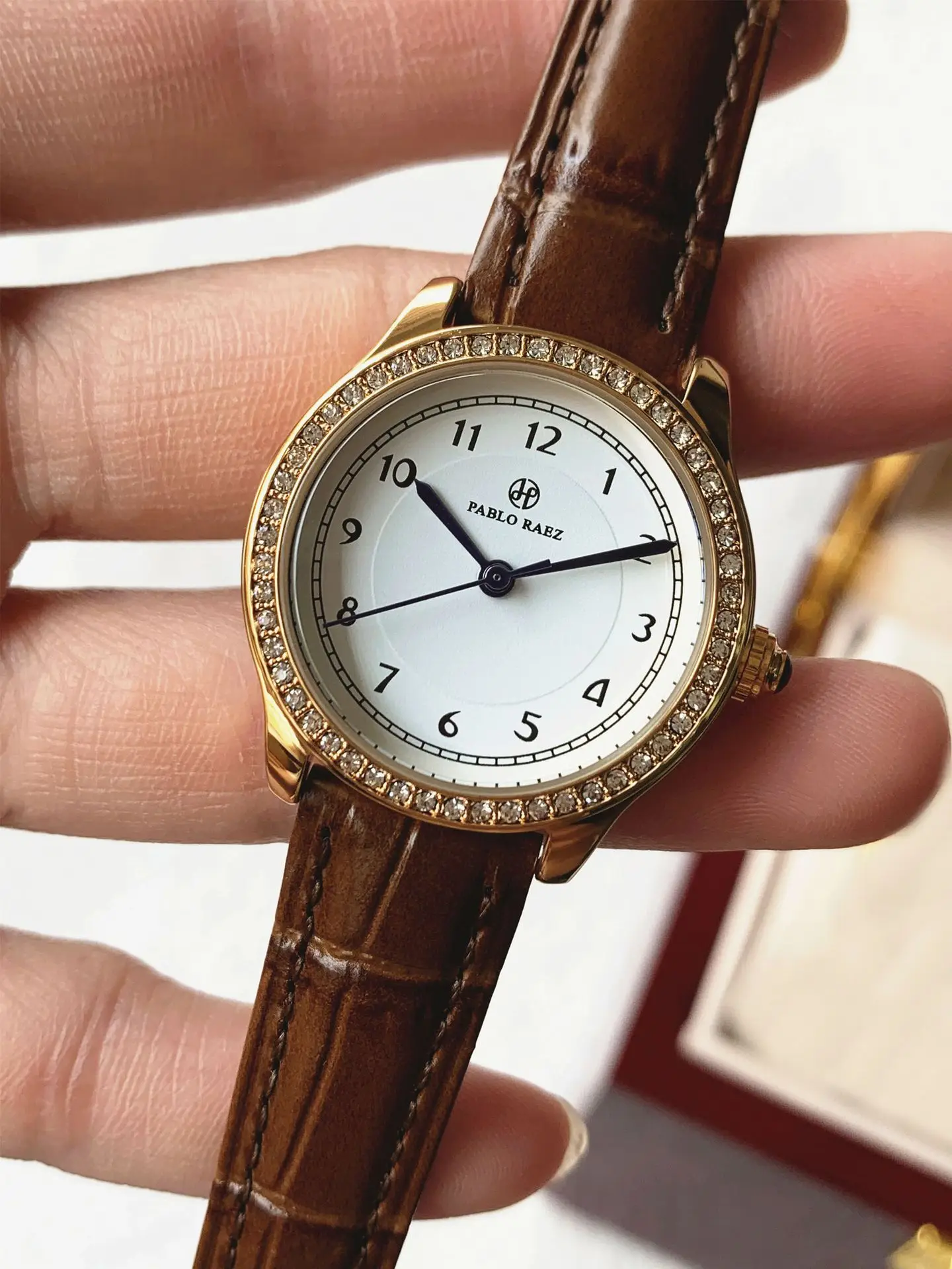Luxury Gold Rhinestone Women's Watch Brown Leather Belt — feature 10