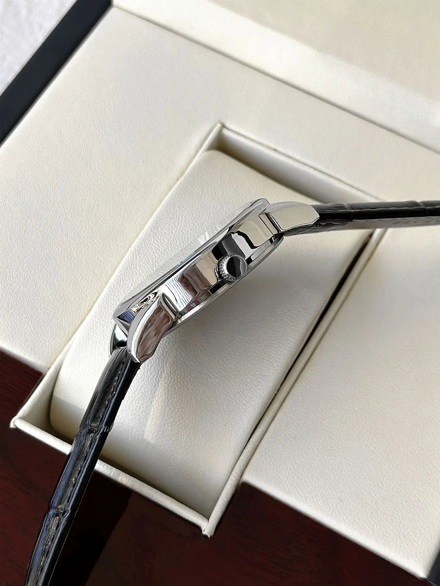 PABLO RAEZ Men's Quartz Watch Brown Leather Belt — feature 14