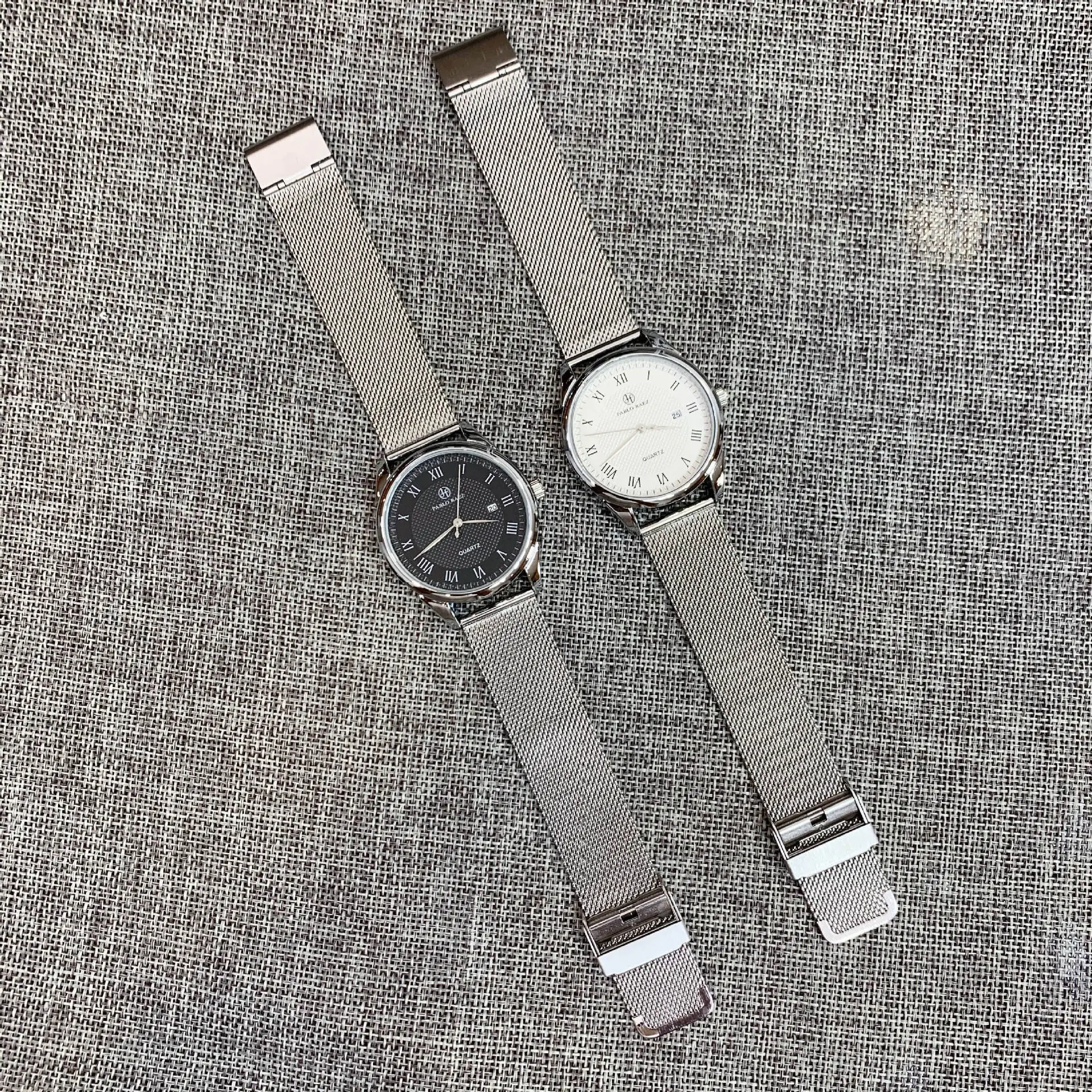 Men's Stainless Steel Quartz Watch with Calendar