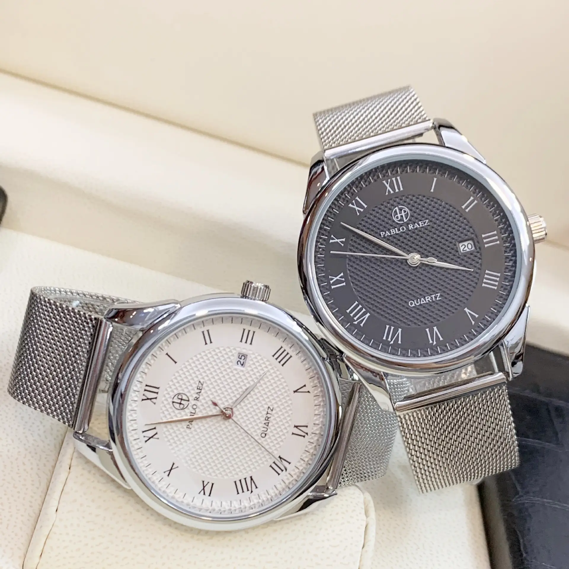 Men's Stainless Steel Quartz Watch with Calendar — feature 13