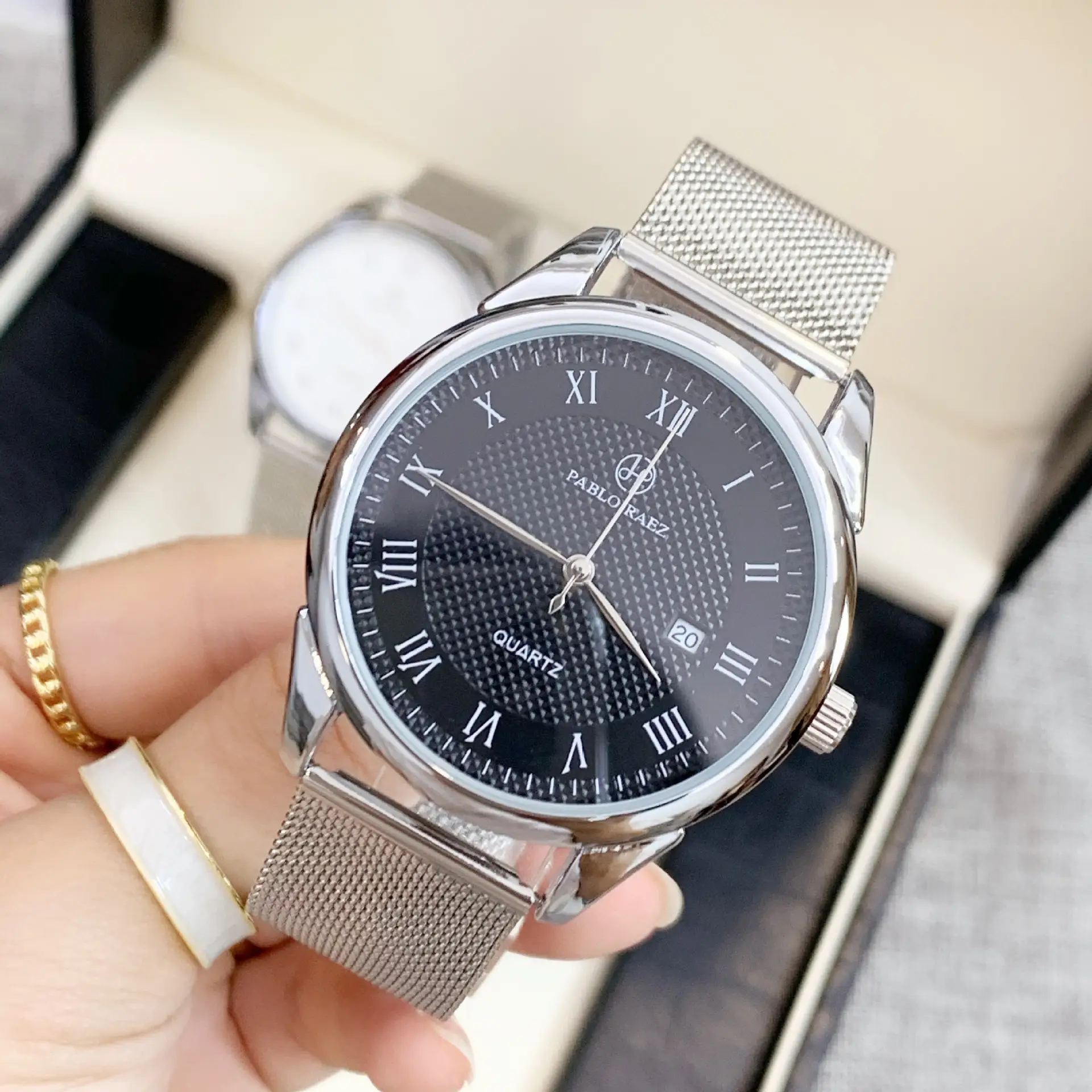 Men's Stainless Steel Quartz Watch with Calendar — feature 17